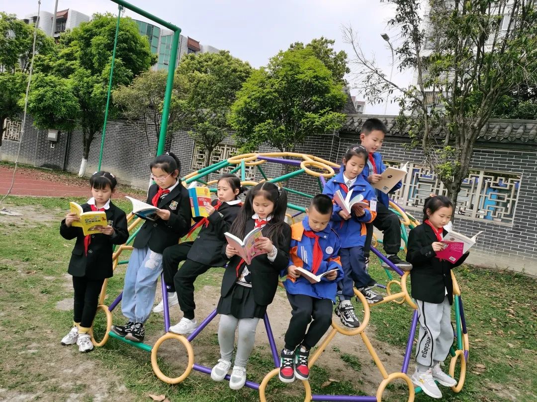 书香润泽生命 阅读成就未来｜记成都市双流区棠湖小学之书香班级