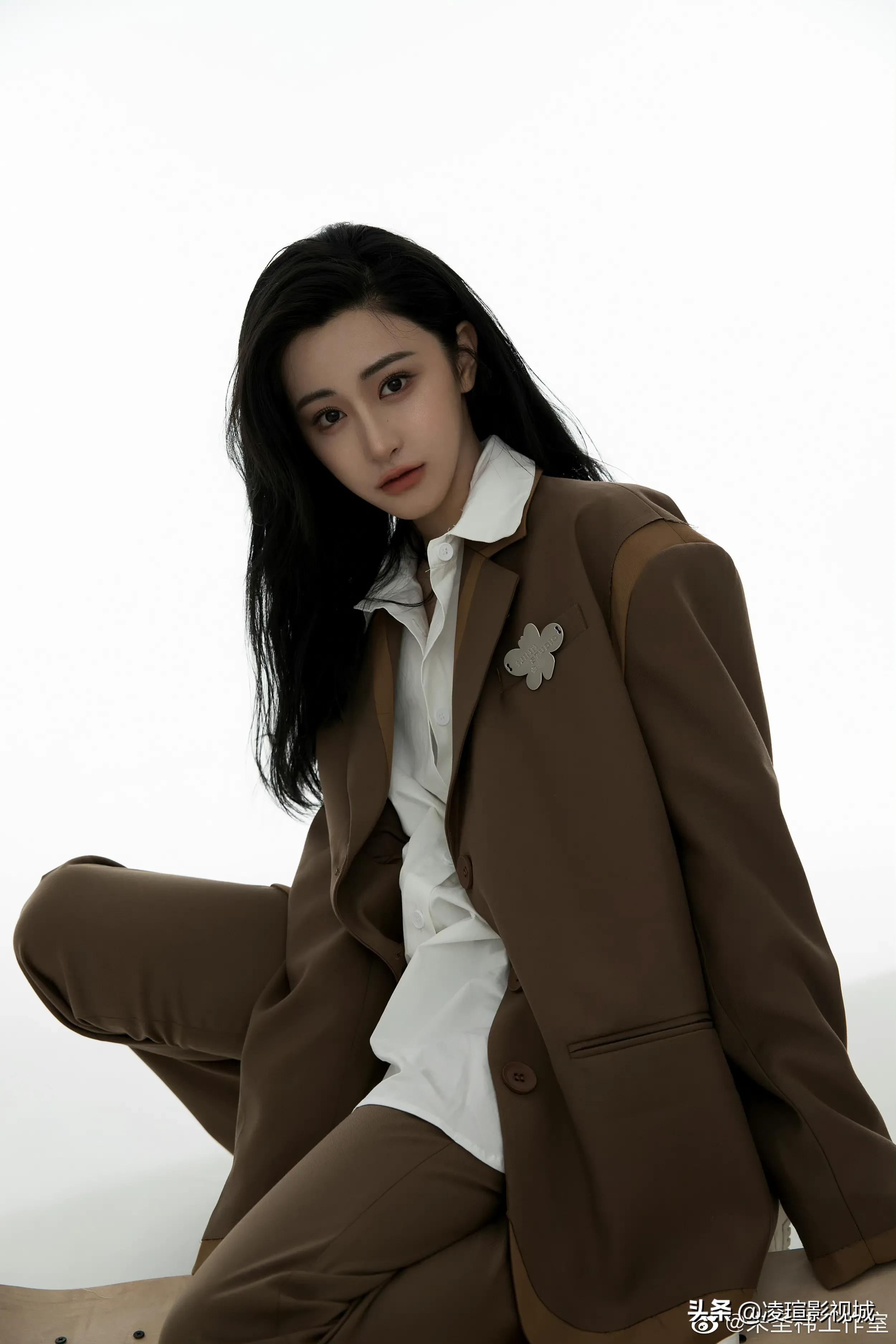 明星壁纸图片分享：朱圣祎（1）