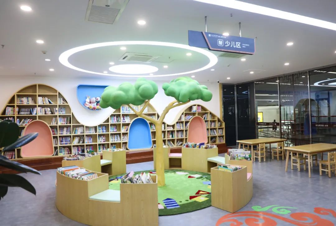 藏在太原高铁南站里的图书馆，正式对外开放啦