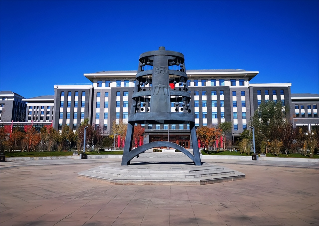 拒绝北交大，复读8年只为清华的“高考疯子”吴善柳，现状如何？