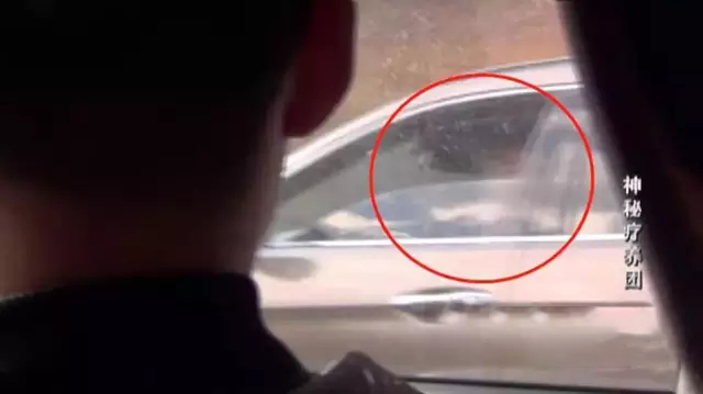 2017年三辆豪车去云南旅游，引起警方怀疑，全家12口多人判死刑