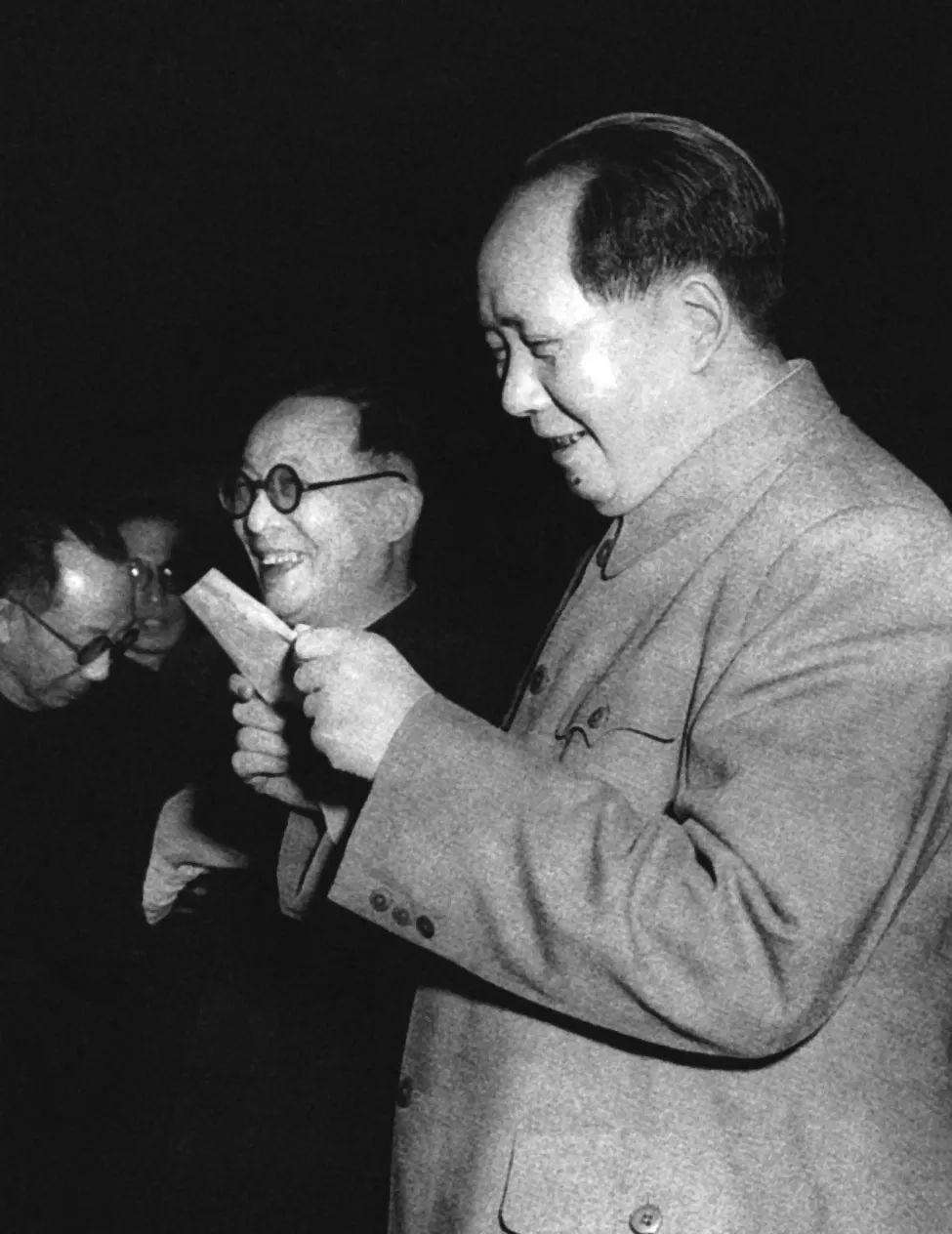 1950年杨得志赴京接受任务，朱德接见：彭德怀点名要你的十九兵团