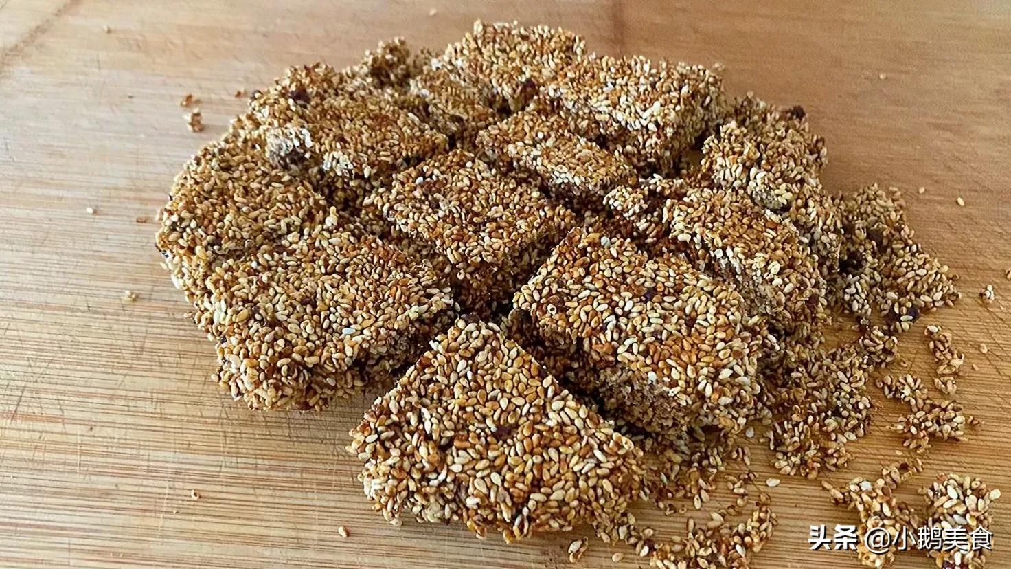 多吃芝麻好处多，教你懒人做法，做一次吃一月，简单营养又解馋