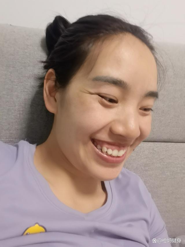 《梦华录》中为什么赵盼儿为什么总拿着扇子呢？