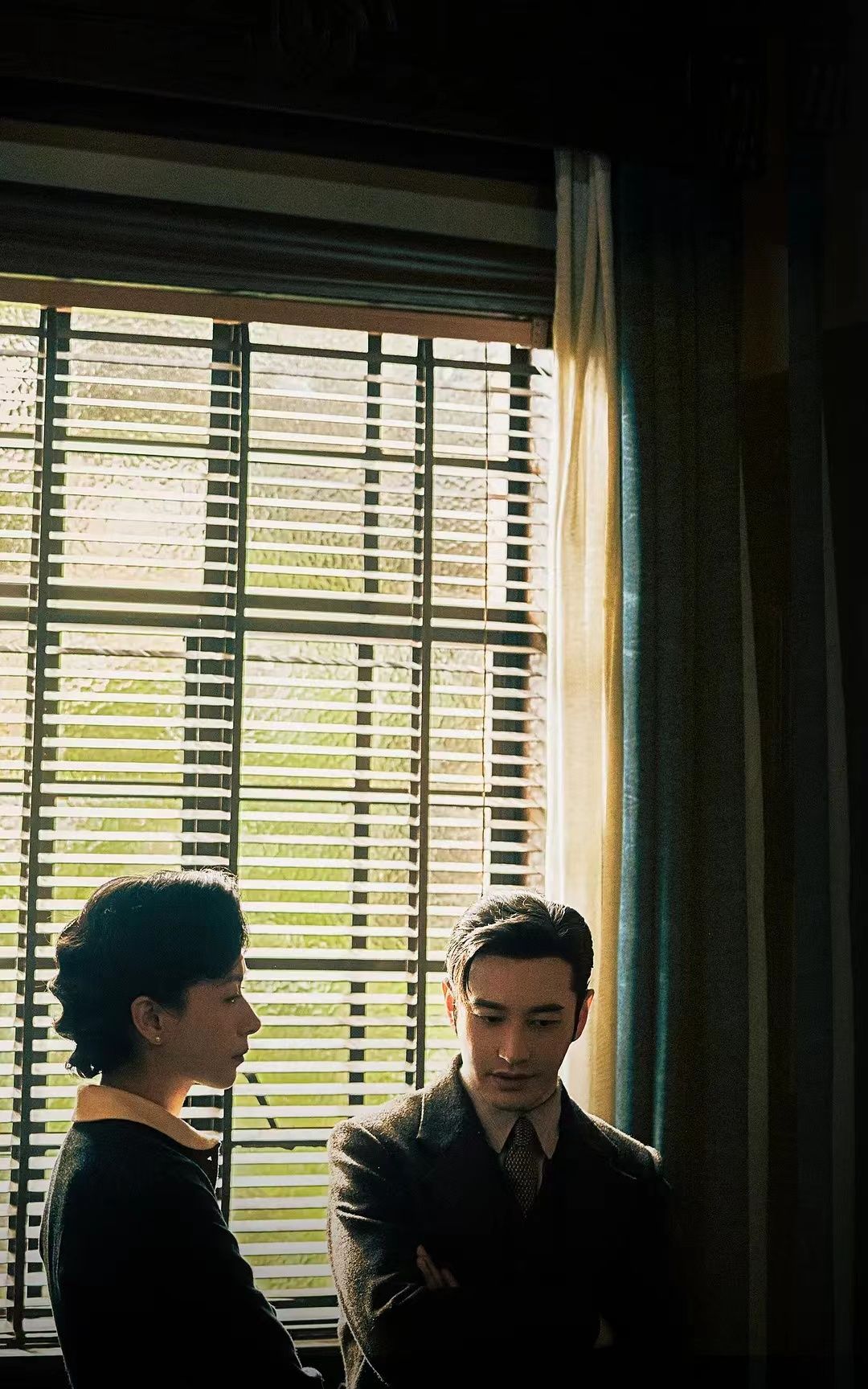 穿大衣帅回许文强(许文强的大衣)
