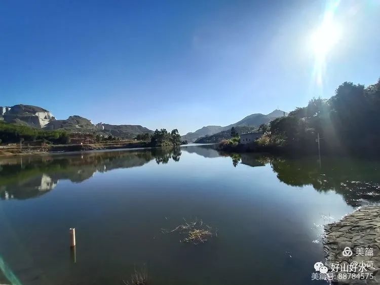 登高望遠曷山行