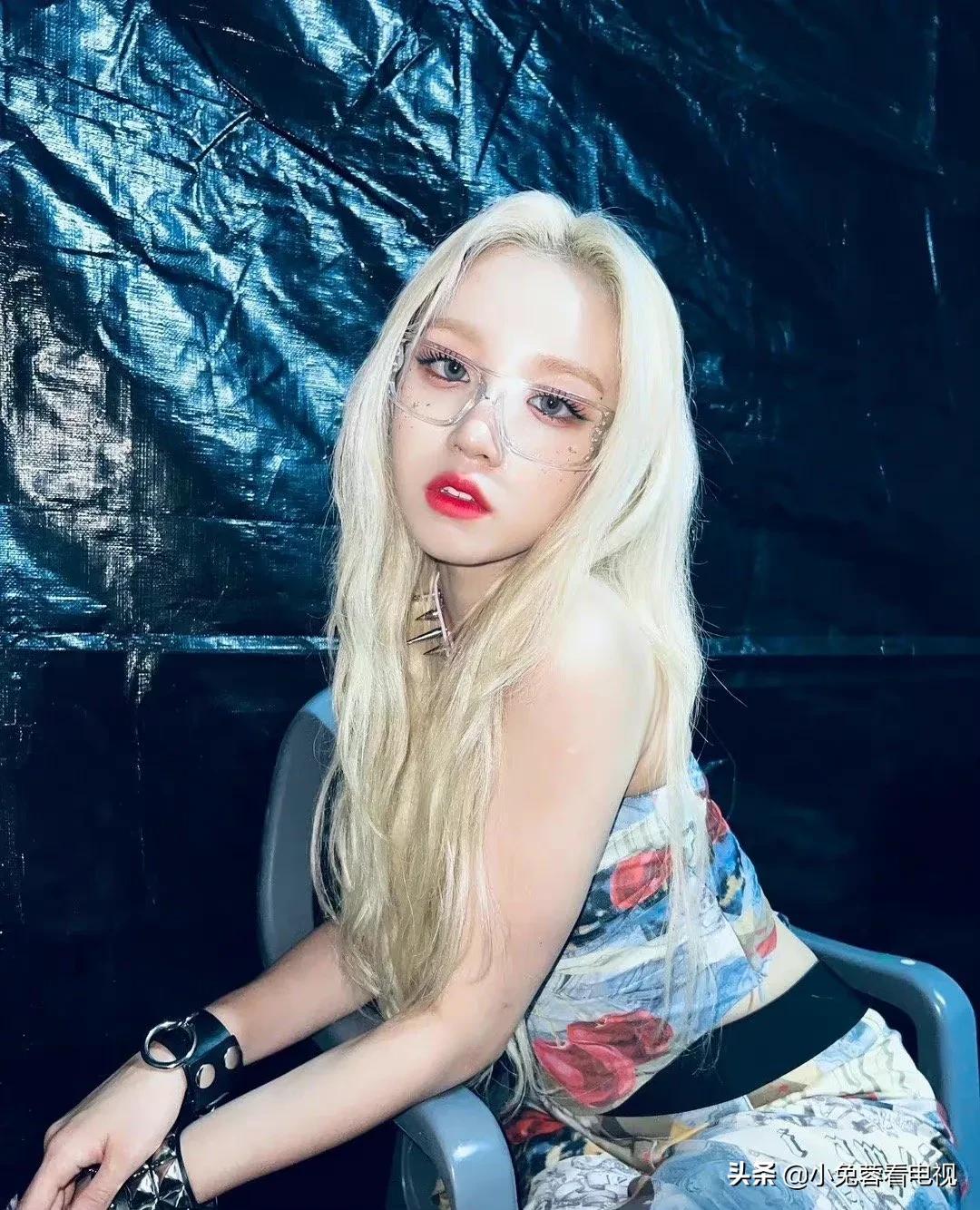 宋雨琦白发魔女造型