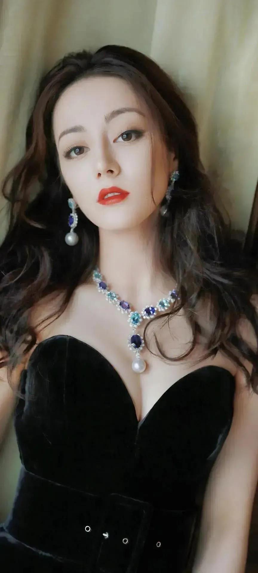 “人间富贵花”女神迪丽热巴（一）