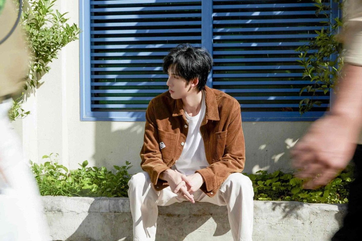 身高超过185的12位男星，个个“鹤立鸡群”，不用偷偷塞内增高