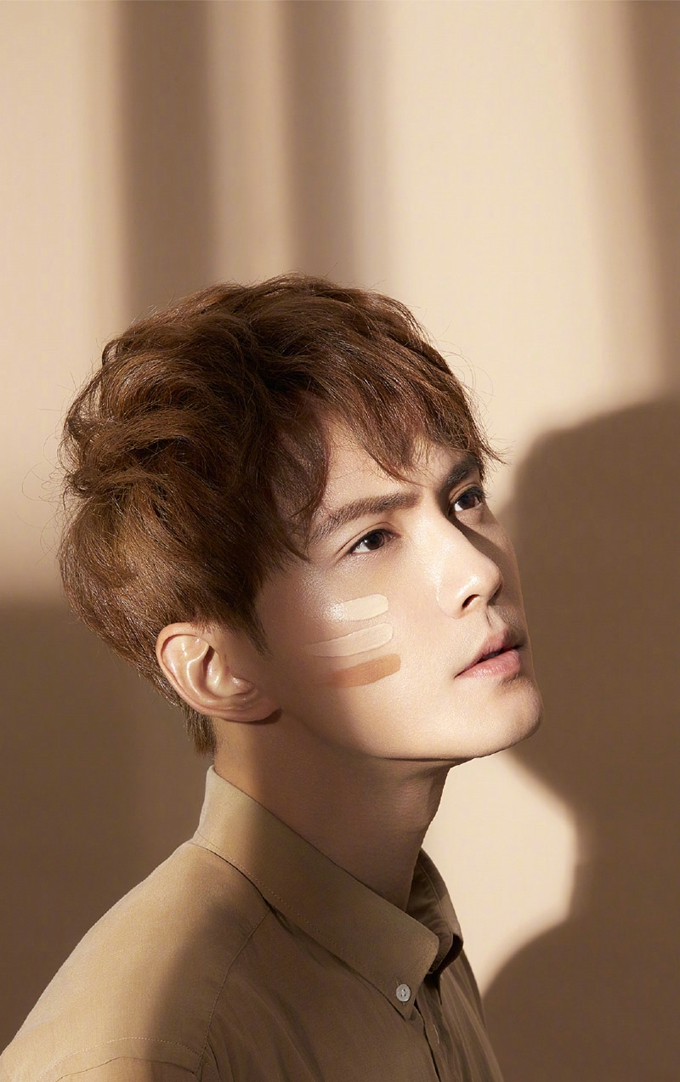 10位长得像“混血儿”的男星，个个明眸皓齿，实打实的中国美男子