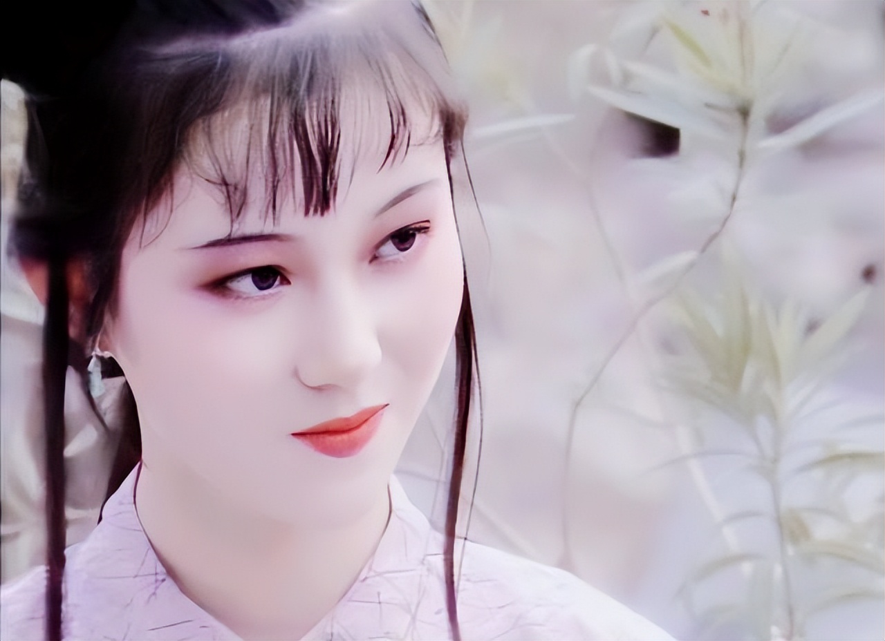 87版红楼梦邢蚰烟零差评的角色扮演者李伊气质很像林黛玉