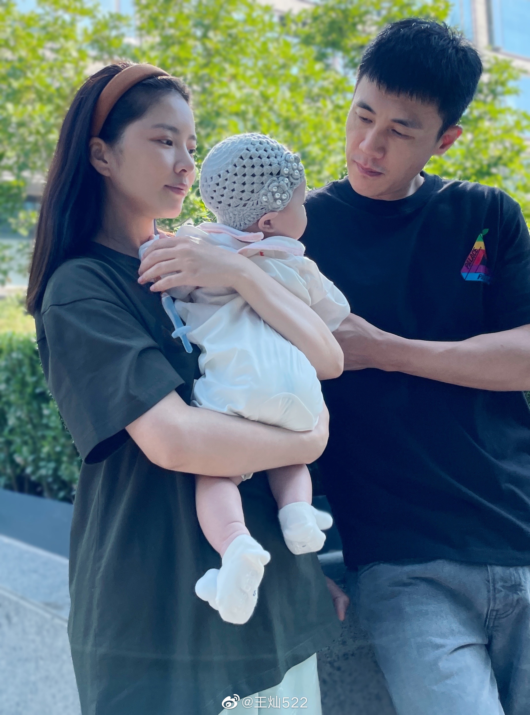 是离婚元年也是结婚元年！2021年12对明星离婚，但也有12对结婚了