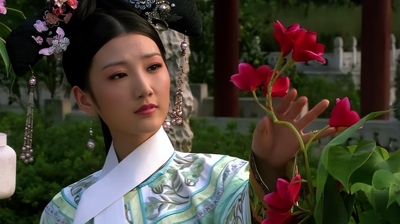 《甄嬛传》瑛贵人怎样才能摆脱三阿哥的追求，在后宫生存下去？