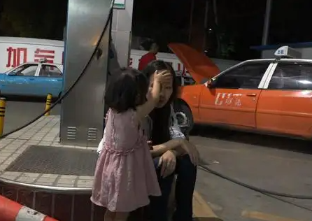 带着儿子的“单亲妈妈”，再结婚是奢望，重男轻女的家庭也拒绝