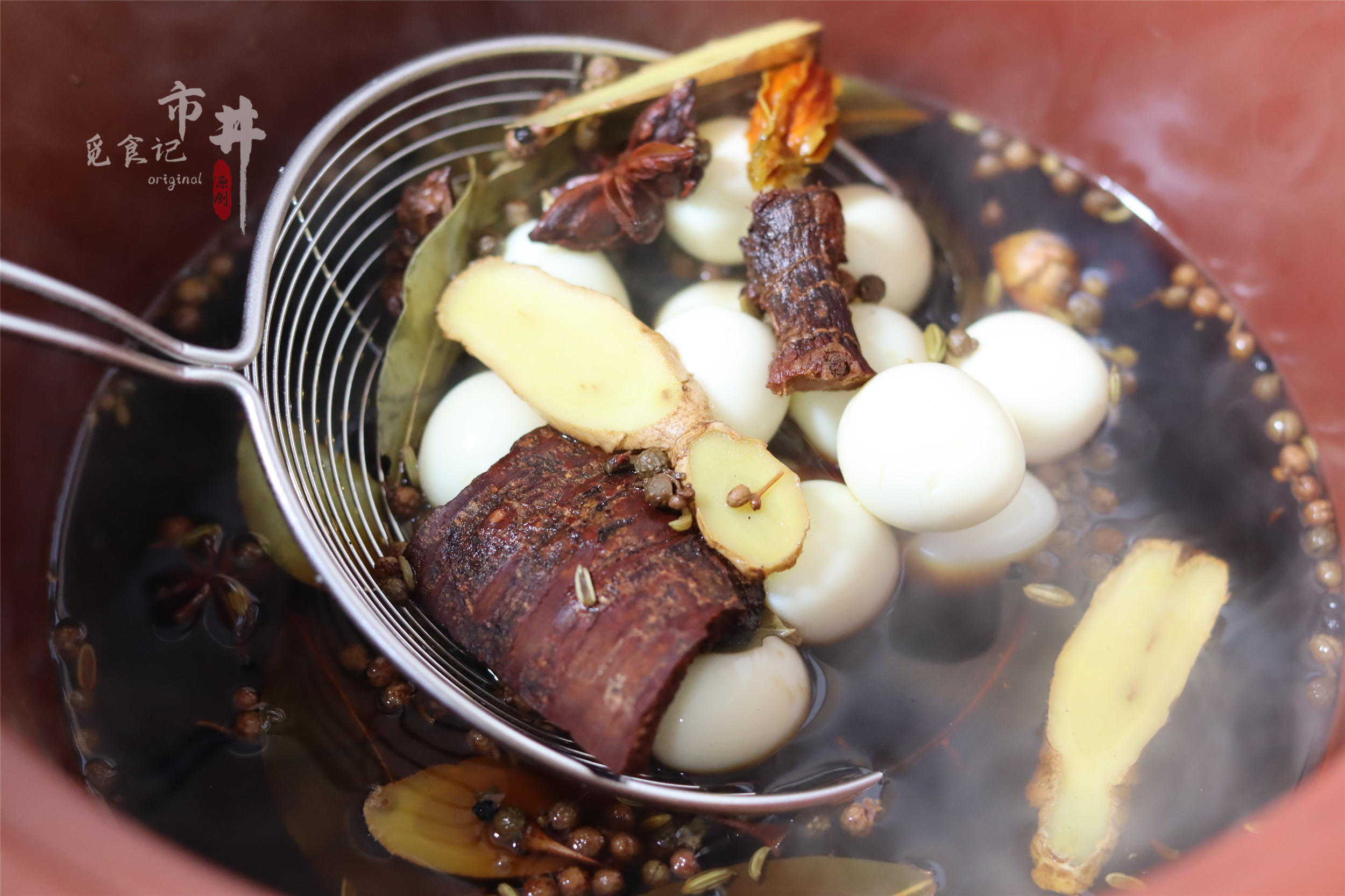 自制“乡巴佬”鹌鹑蛋，电饭锅卤一锅很方便，家人爱吃，不用买了