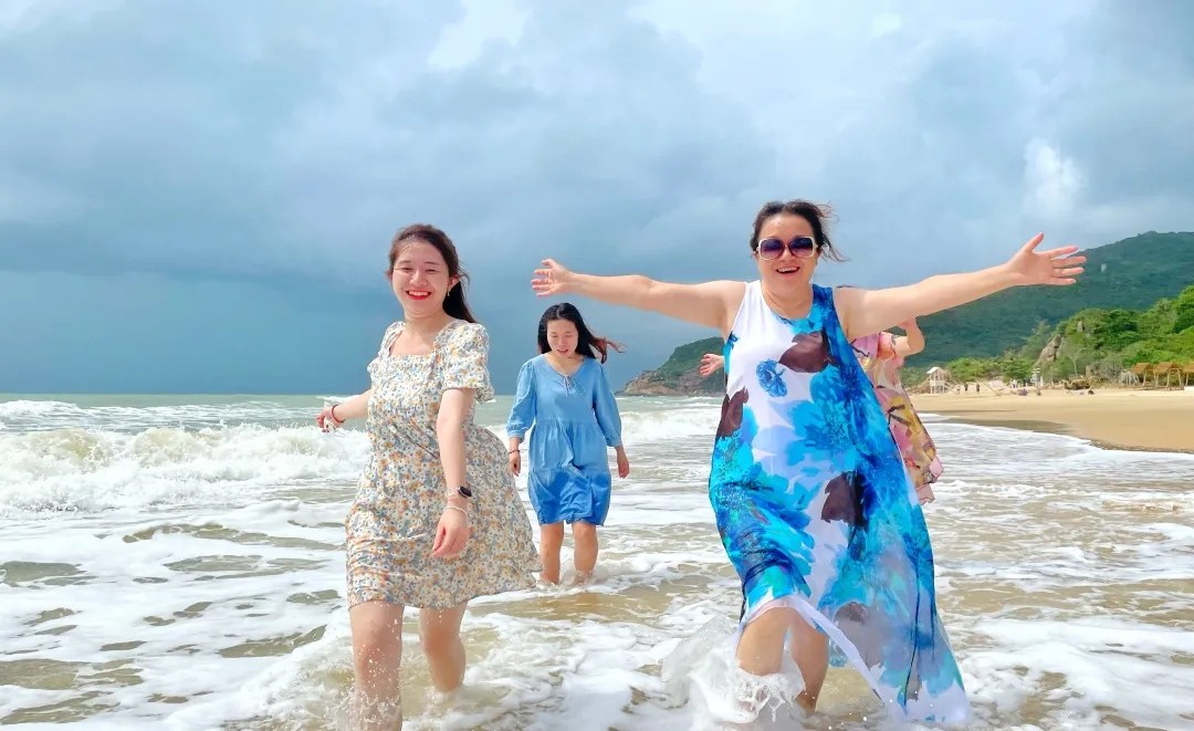 走,去海南过年去!撒网捕鱼、帆船体验、海鲜大餐,开心过大年