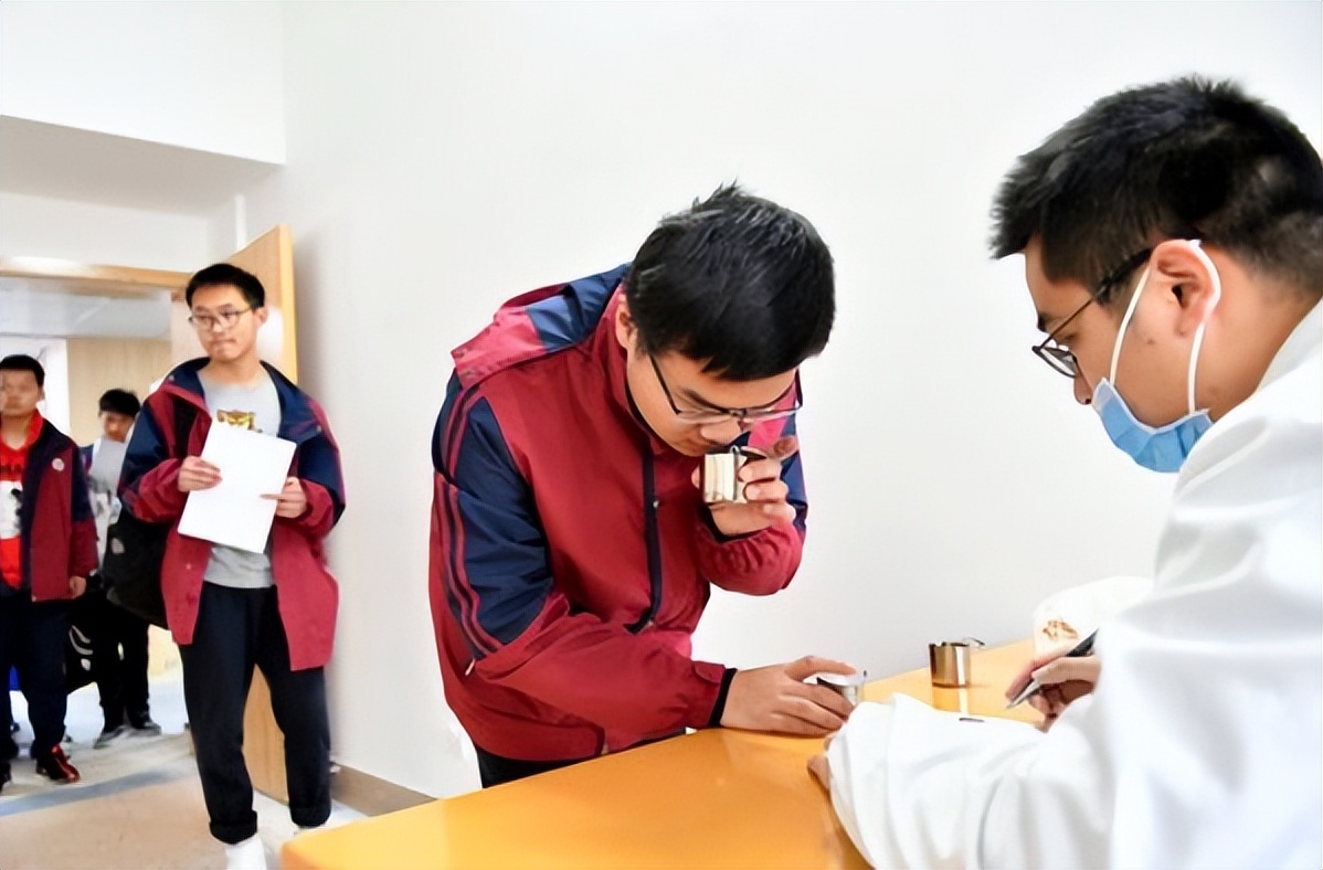 高考前要体检传说是“裸检”，真实情况是怎样？提前了解不慌乱