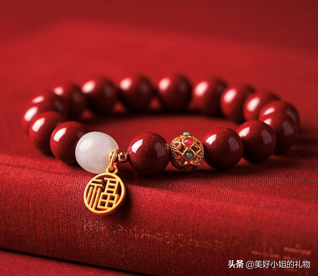 母亲节礼物系列I 细数我私藏的宝藏首饰，千元不到让妈妈闪耀起来