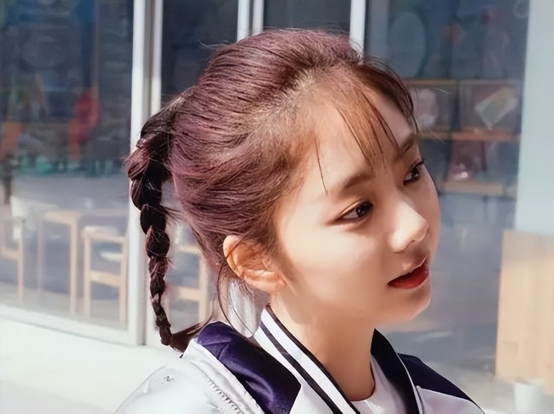 娃娃脸只服这10位明星！有人30岁还能演高中生，个个清纯可人