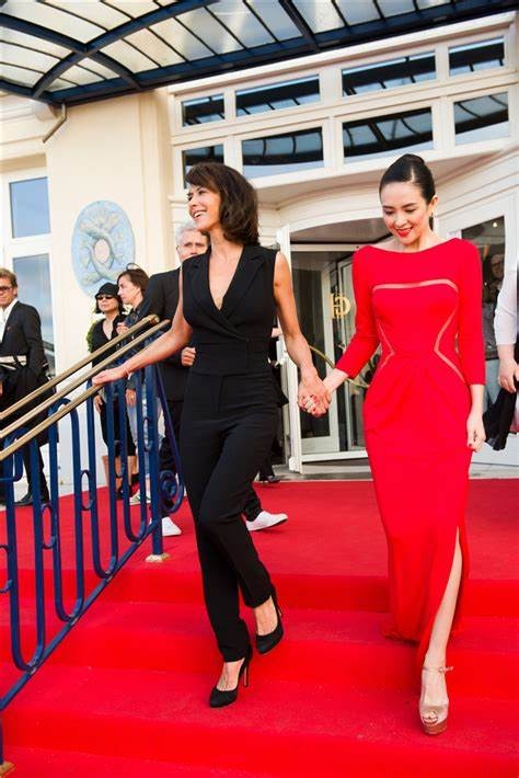 16对中外明星同框,耀眼的“东方美”不输国际咖,举手投足皆风情