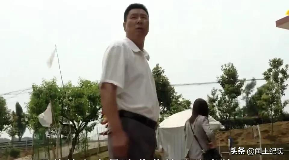 为挽救婚姻，女子40岁冒险生孩子，丈夫：我有儿子，你生的我不要