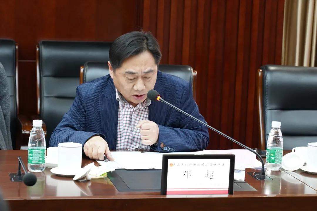 部分市人大代表听取全市检察工作情况通报
