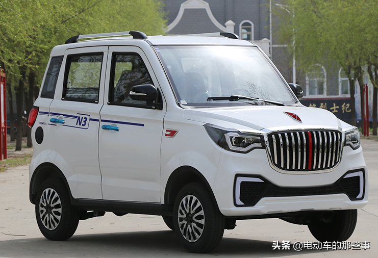 老年四轮电动车价格及图片大全集2款低速四轮电动车
