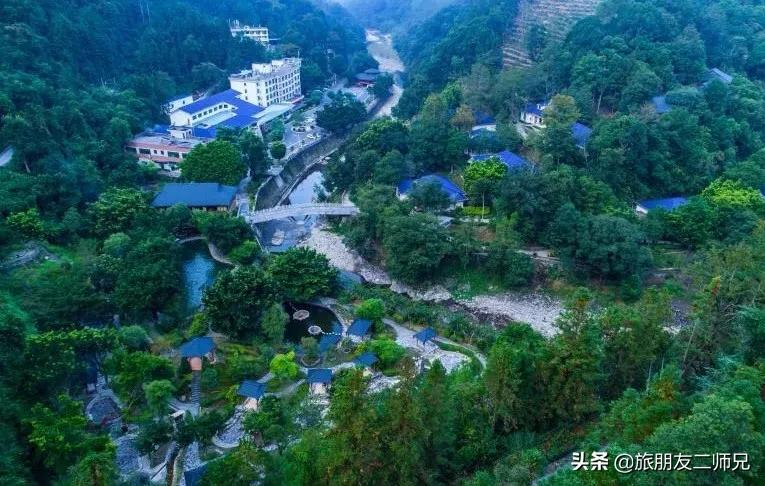 广州出发-阳山2天游｜游峡天下，第一峰天泉景区、泡高山温泉