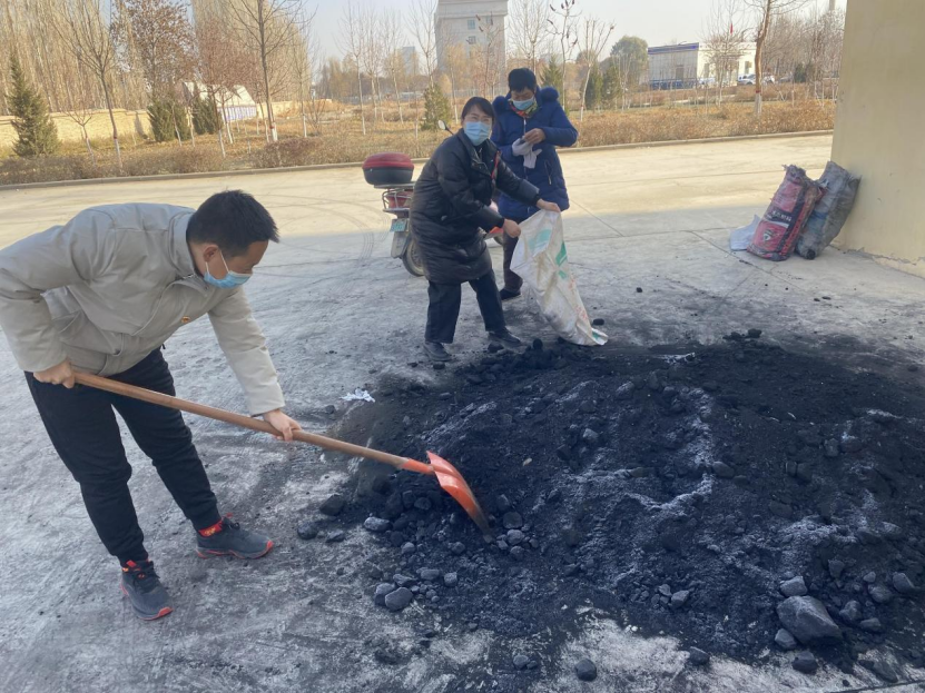 新疆轮台：暖心煤 暖房屋 暖民心