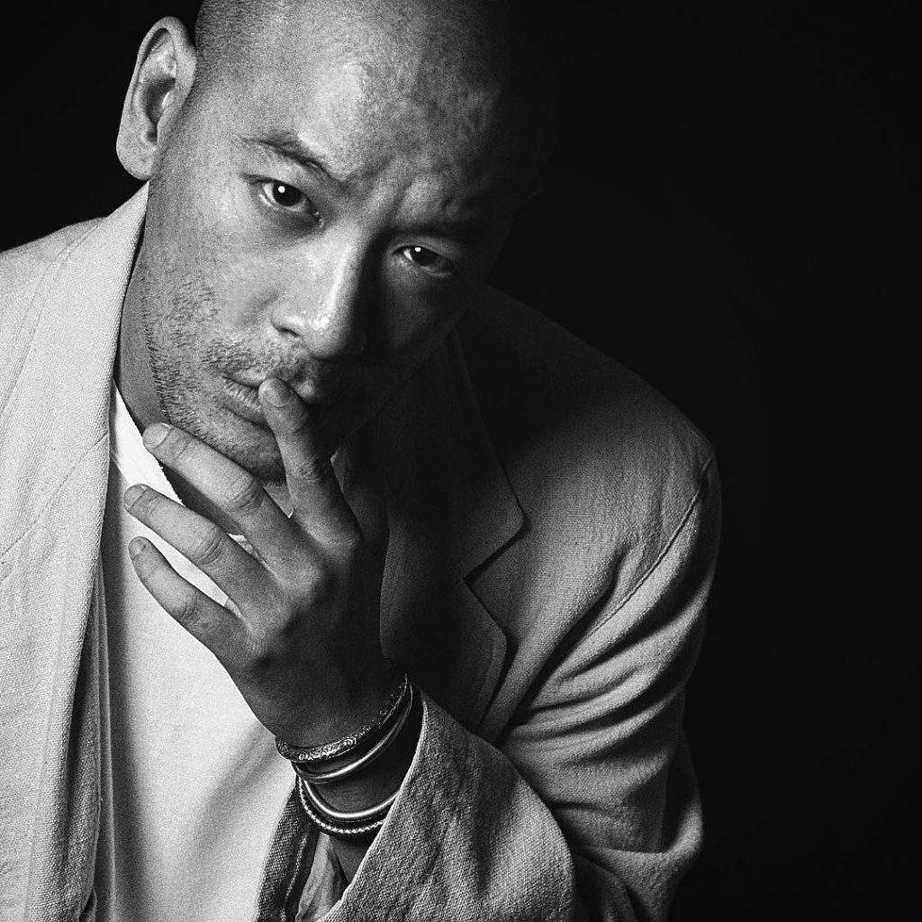 麦浚龙:父亲是百亿富豪,他却不愿继承家业,如今成为知名导演