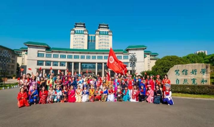 武汉中南民族大学（牛）