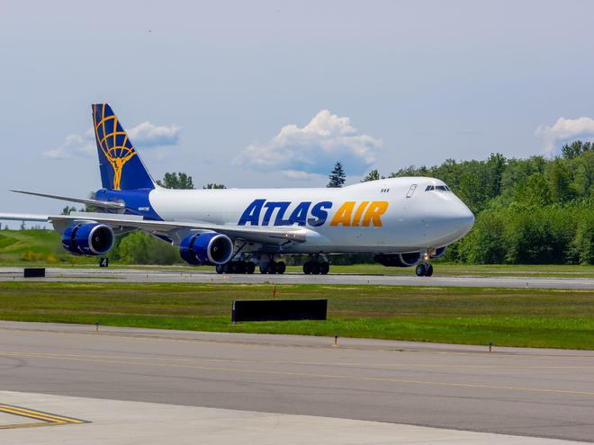 菜鸟联手阿特拉斯南美包机启用大型宽体机747-8F，增设超大超重货运输服务