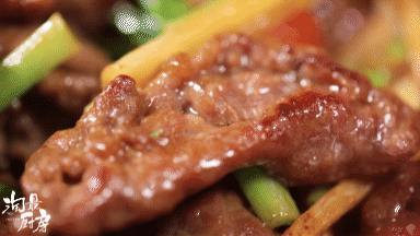 牛肉一炒就老？腌制时加点它，比豆腐还嫩滑！