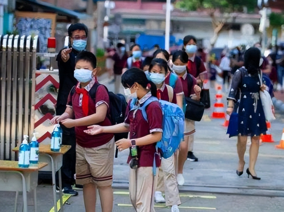 辽宁大中小学暑假时间已出炉，学生们兴奋不已，家长却欲哭无泪
