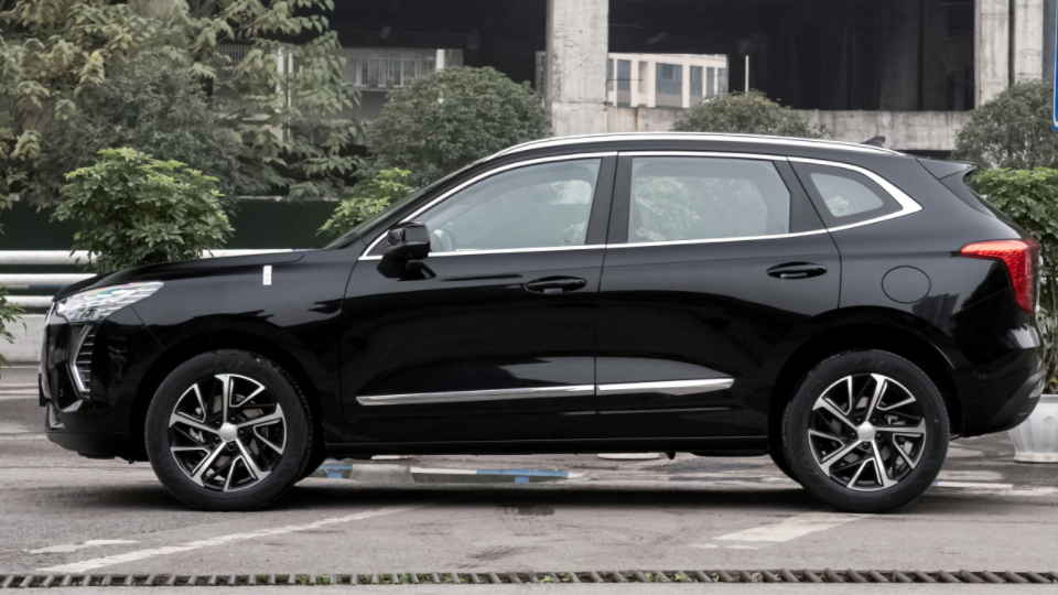 配1.5t,非独悬,比h6便宜的哈弗初恋开起来不行?