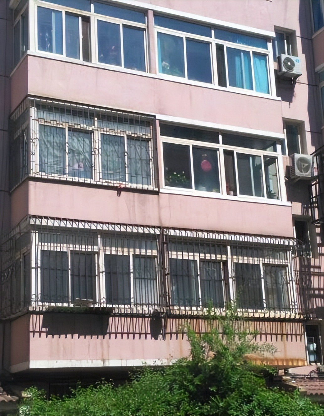 “呼格案”专案组长冯志明的双面人生：贪腐近4000万，被判18年