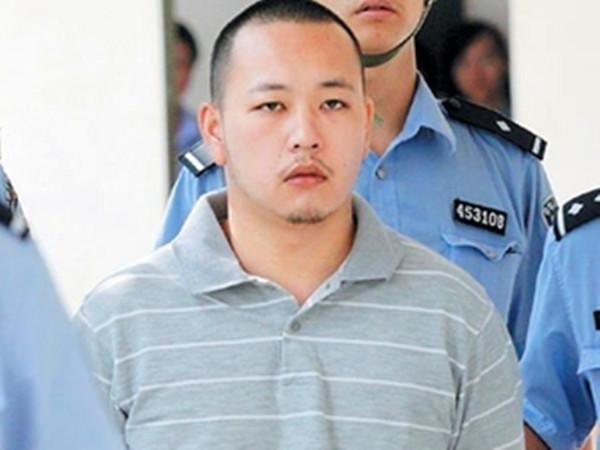 2009年，南寧三姐妹家中遇害，被裝成9個塑料袋拋尸，兇手是鄰居