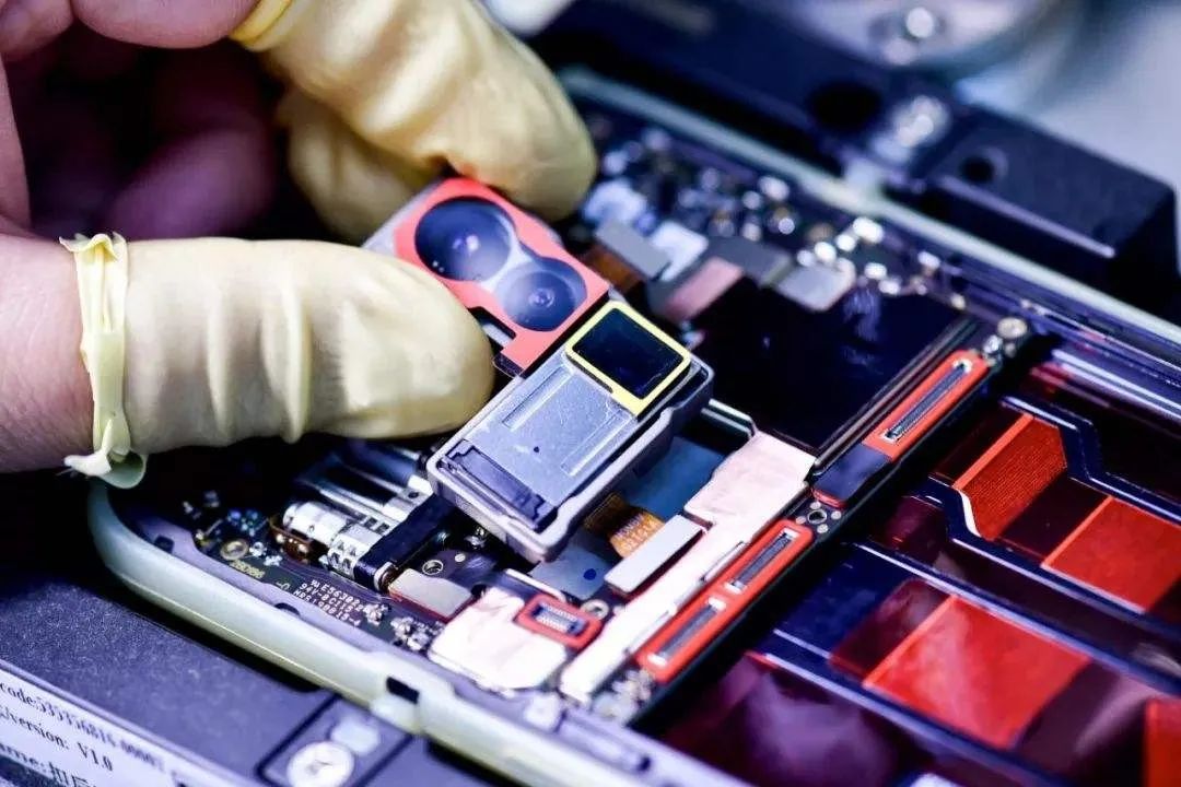 三星S22上的一个细节，或将成为今年手机市场的新看点