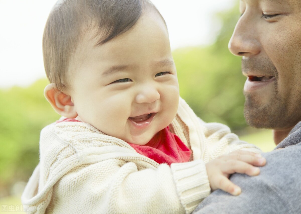 婴儿吃完奶就拉是什么原因（为什么婴幼儿晚上总是啼哭）