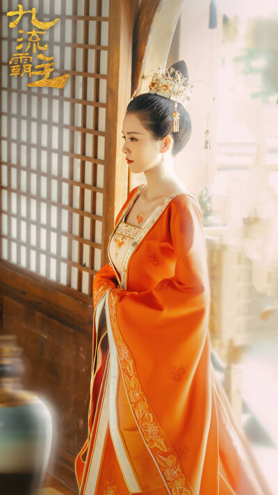 因林少春一角我记住了她，青春靓丽的形象深深地印在了我的脑海里