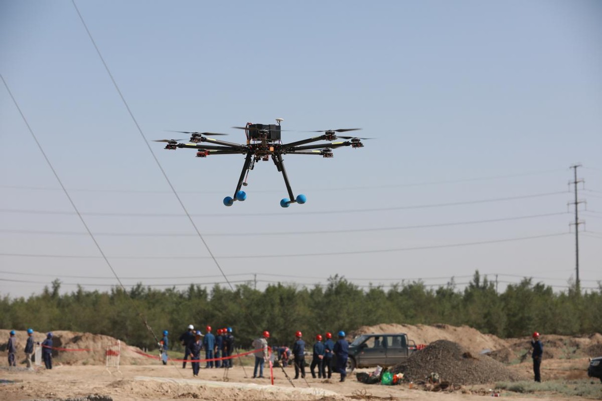 新能惠源公司：无人机“穿针引线”助力施工