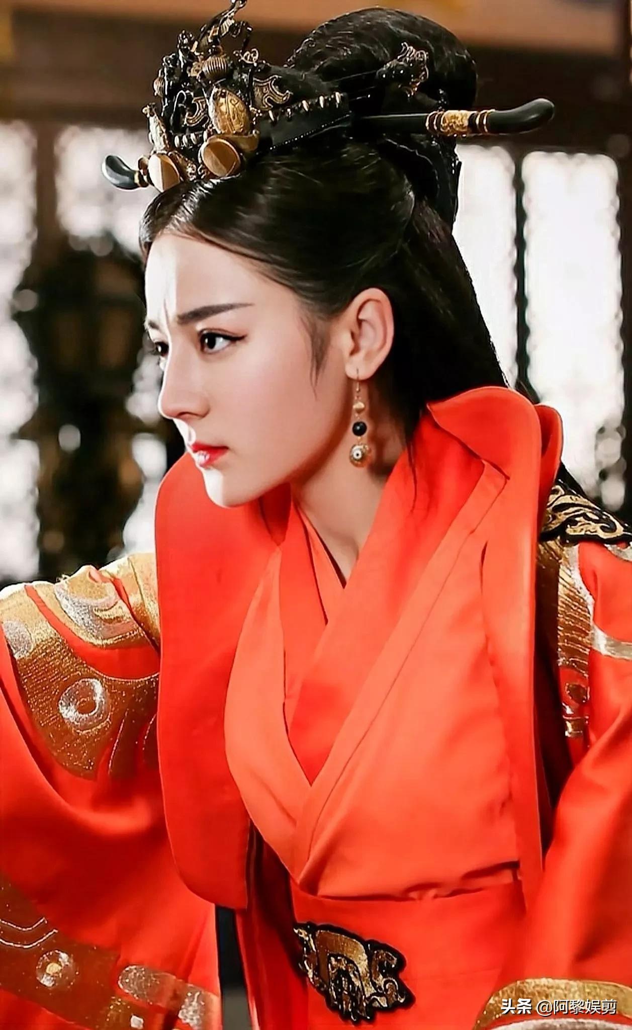 赵丽颖vs迪丽热巴新娘妆，谁更胜一筹？