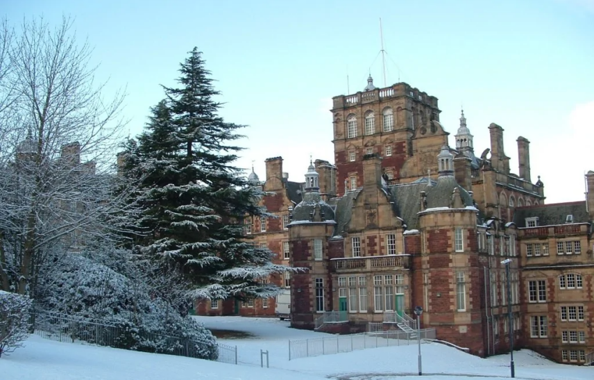 免高考免雅思直升全日制本科——爱丁堡纳皮尔大学