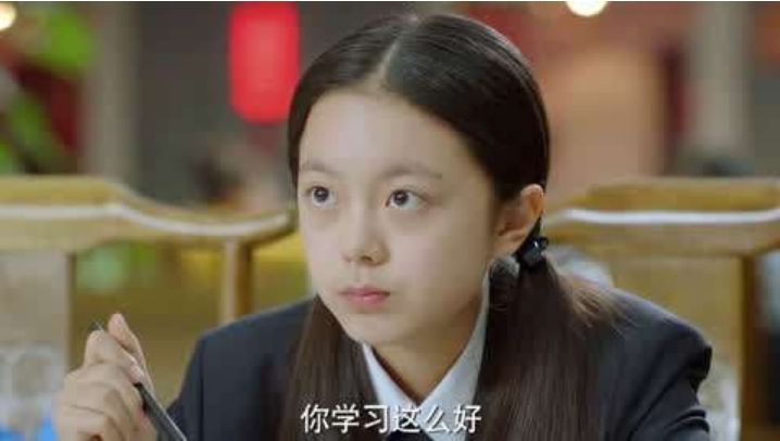 00后童星长大面临尴尬，有人资源逆天，有人高颜值无人捧，意难平