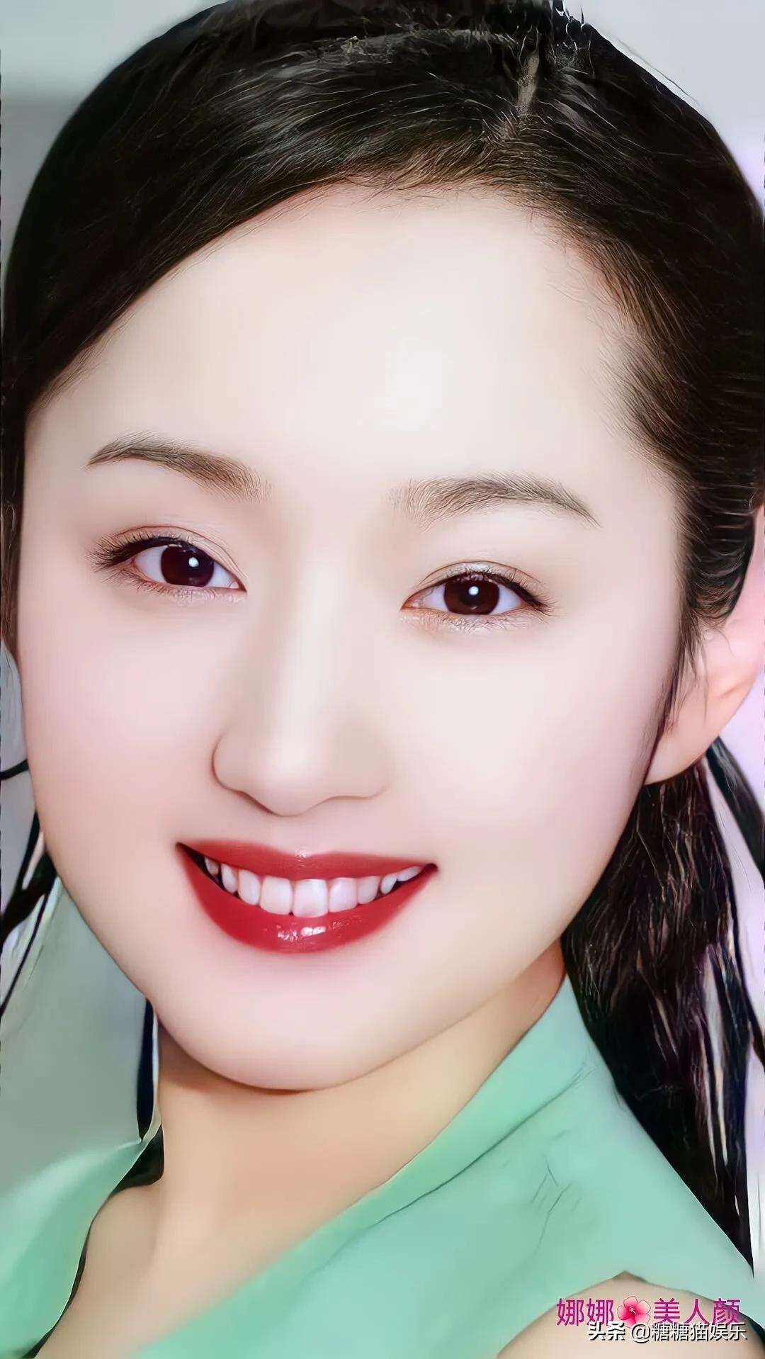 杨钰莹：清纯靓丽，甜美可人