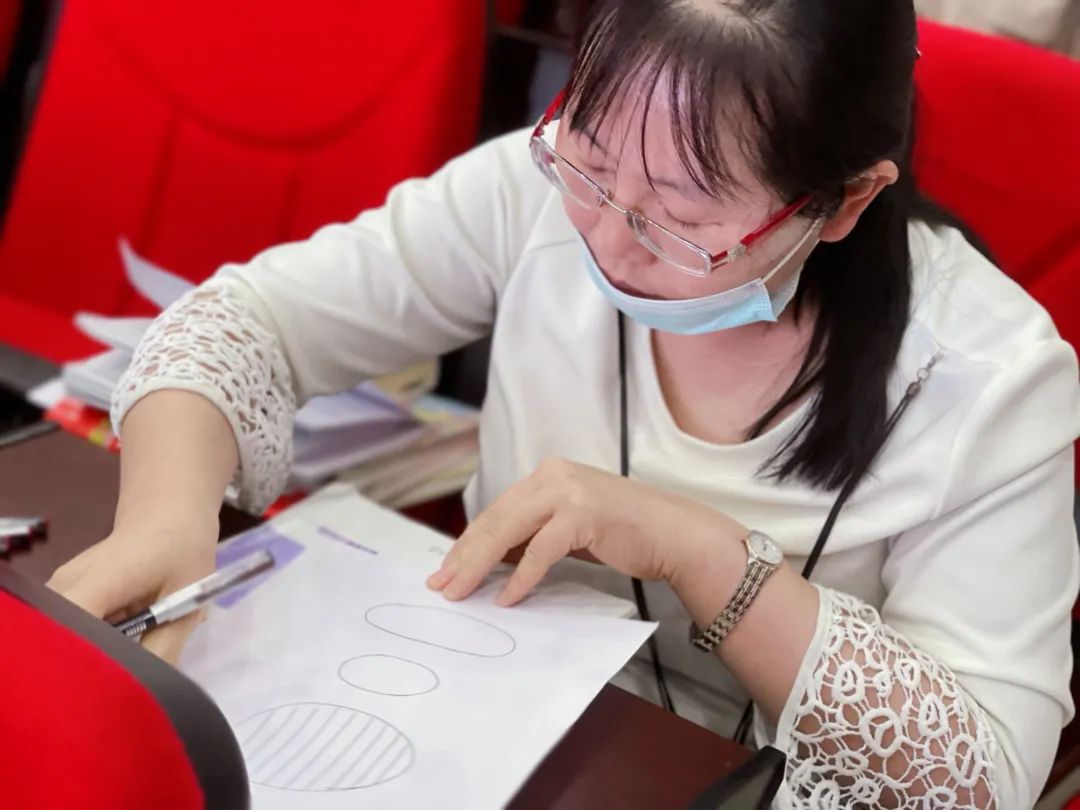 锦江小学开展第十一届“聚心传情 向阳生长”心理健康月系列活动