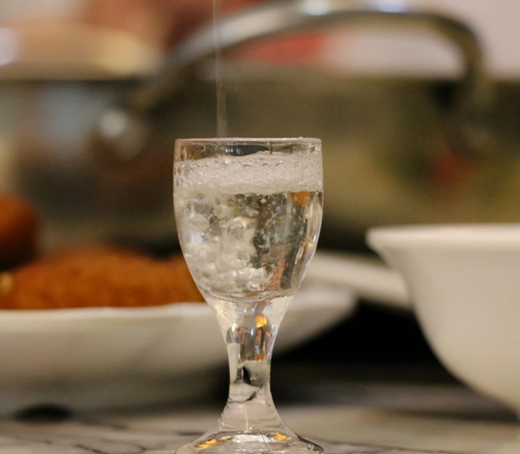 作为北派浓香的核心产区，吉林省的这4款地产名酒，好喝却无人识