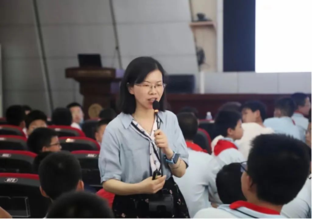 关爱自我·向阳启航——四川天府新区南湖小学心理健康月活动掠影