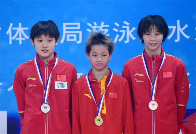 全红婵亮相了，进入发育期成长太快，周继红及时为她换教练