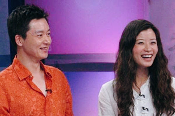 这是演员刘奕君和妻子吕梓媛刚领证第二天时说的话,谁能想到几年后这